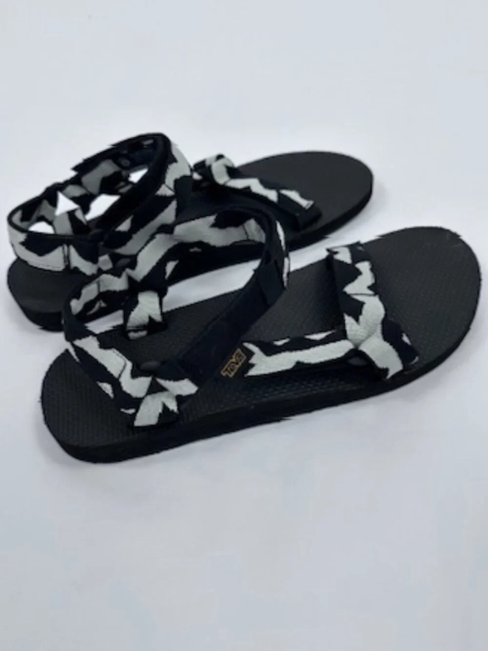 Teva Sandals Mens 11 Black White Sport Outdoor Comfort Hiking